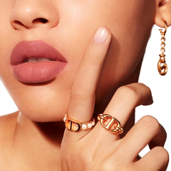 DIOR- ROUGE DIOR FOREVER Transfer-Proof Lipstick - Ultra Pigmented Matte- 400 - Picture 4 of 5